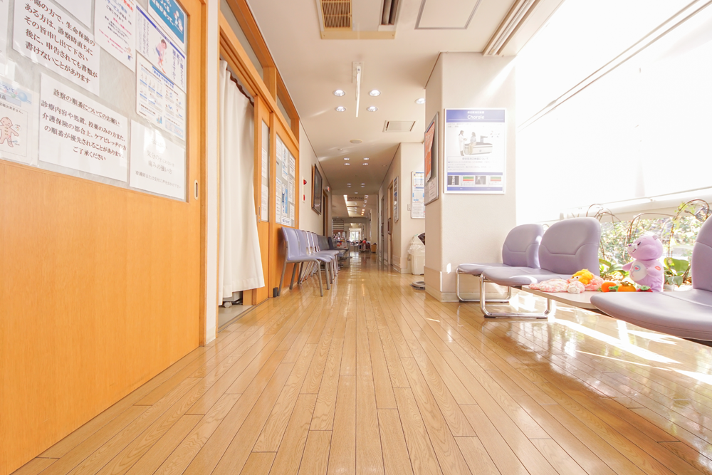 院内 廊下